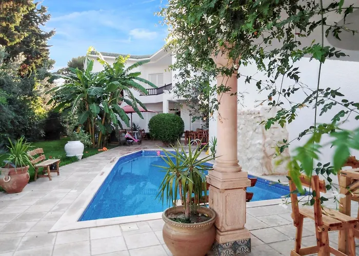 Elegant Villa In Hammamet With Year-Round Private Pool